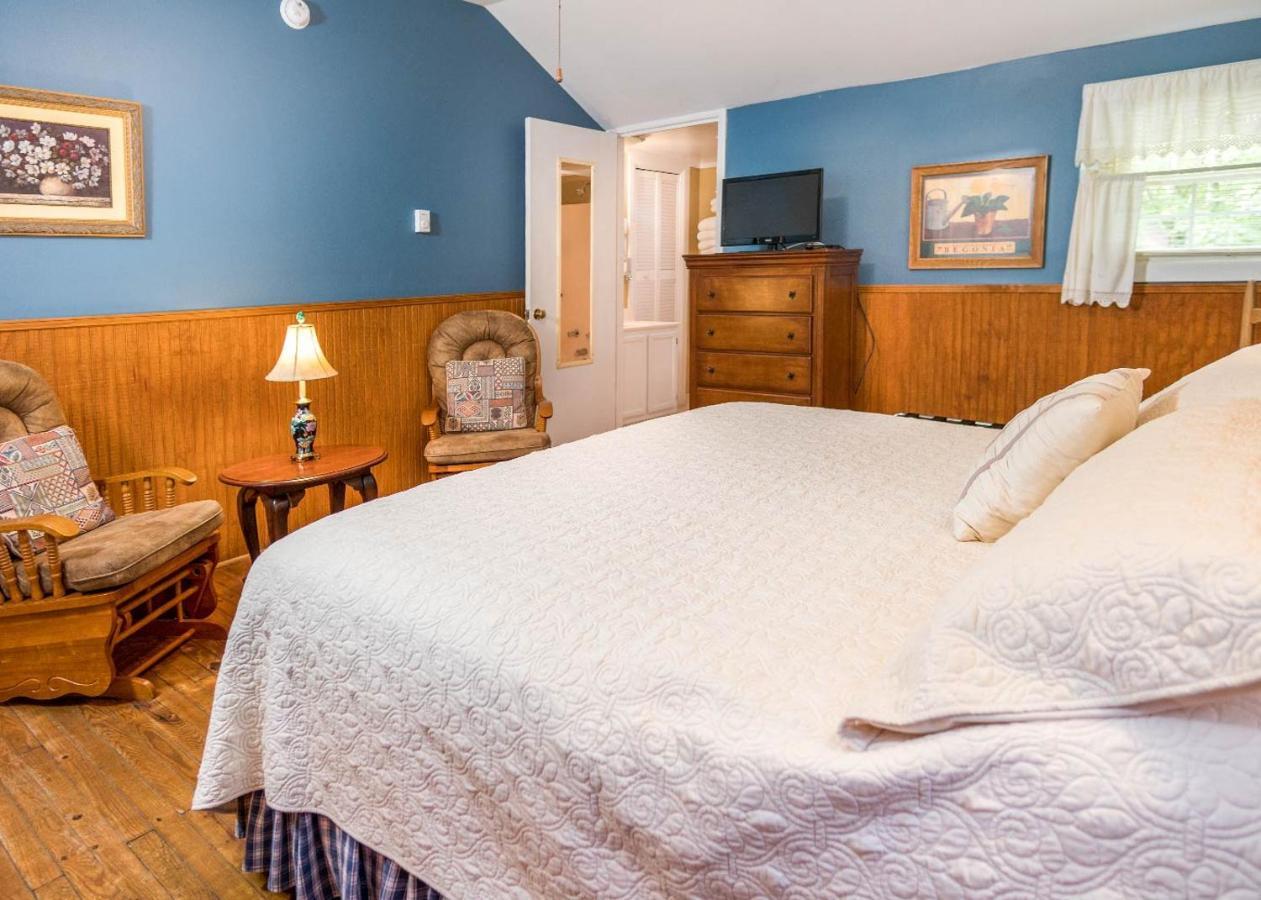 Highland Lake Inn & Resort - Flat Rock Εξωτερικό φωτογραφία