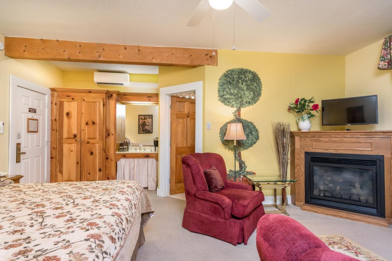 Highland Lake Inn & Resort - Flat Rock Εξωτερικό φωτογραφία