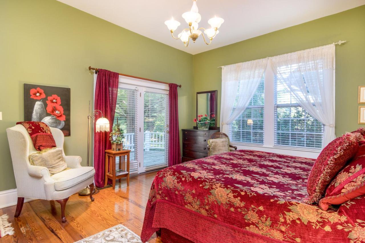 Highland Lake Inn & Resort - Flat Rock Εξωτερικό φωτογραφία